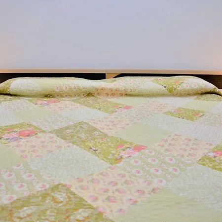 Homely With Terrace In - Beahost 公寓