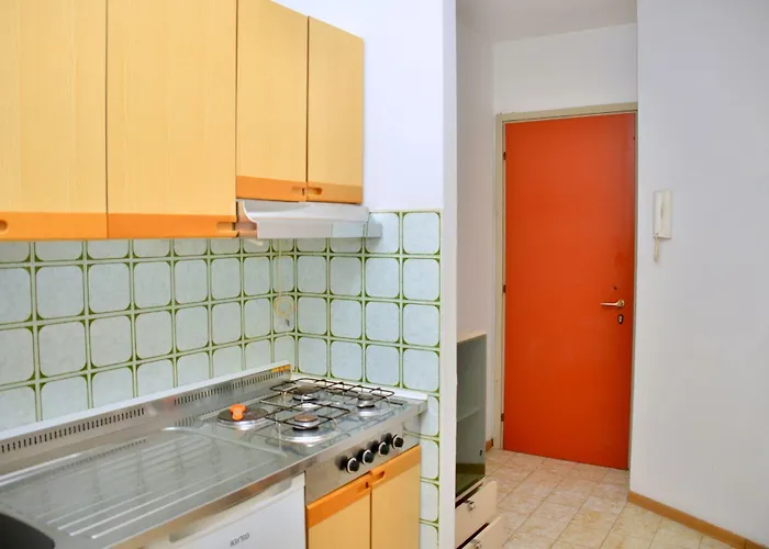 Apartament Homely With Terrace In - Beahost