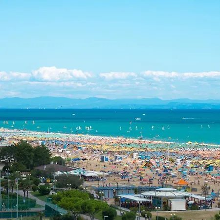Apartamento Homely With Terrace In - Beahost *