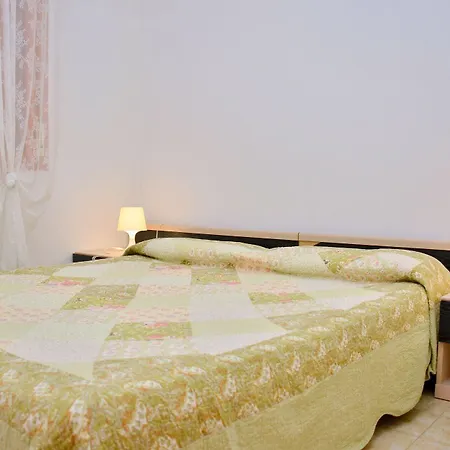 Homely With Terrace In - Beahost * ביביונה